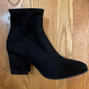 Marc Fisher Dyvine Ankle Boot Size 7